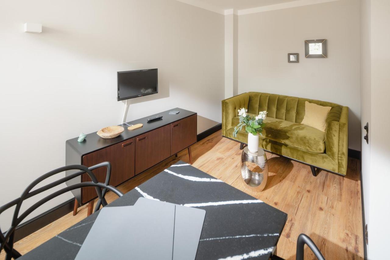 J Huus 4 I 99m I I Kurplatz I Eg I Terrasse I Ruhig I King I Fb Heizung I Privateingang I Huus Design Apartment *