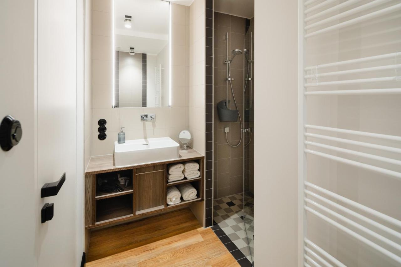 Apartment J Huus 4 I 99m I I Kurplatz I Eg I Terrasse I Ruhig I King I Fb Heizung I Privateingang I Huus Design *